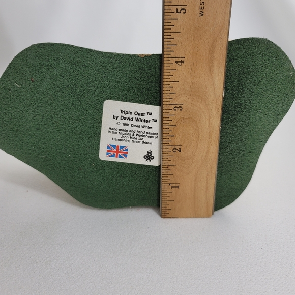 David Winter Cottage - 1981 - Triple Oast - Picture 11 of 14